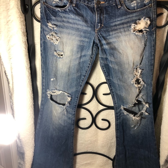 Abercrombie & Fitch factory distressed jeans 6 soo cute! Fit like a glove on you - Picture 13 of 15